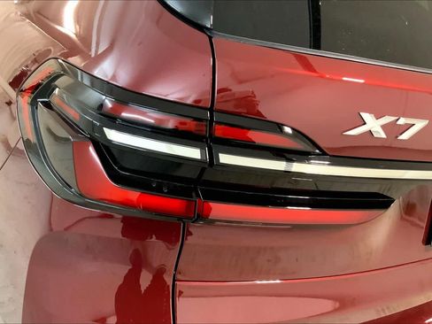 New 2026 BMW X7 xDrive40i w/ Premium Package image 14