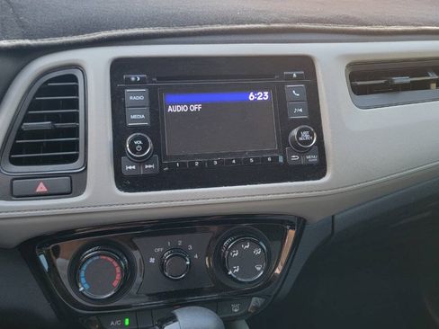 Used 2019 Honda HR-V LX image 29