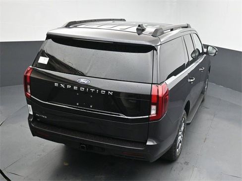 New 2025 Ford Expedition Active image 22