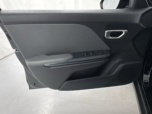 New 2025 Kia K4 LXS image 16