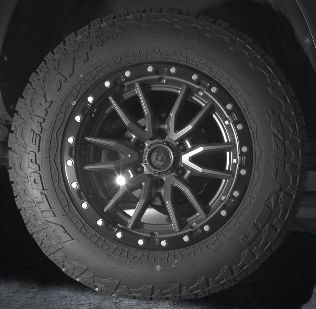 Used 2022 Toyota Tacoma TRD Off-Road w/ Technology Package AWD/4WD image 13