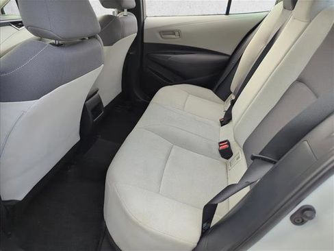 Used 2022 Toyota Corolla L image 11
