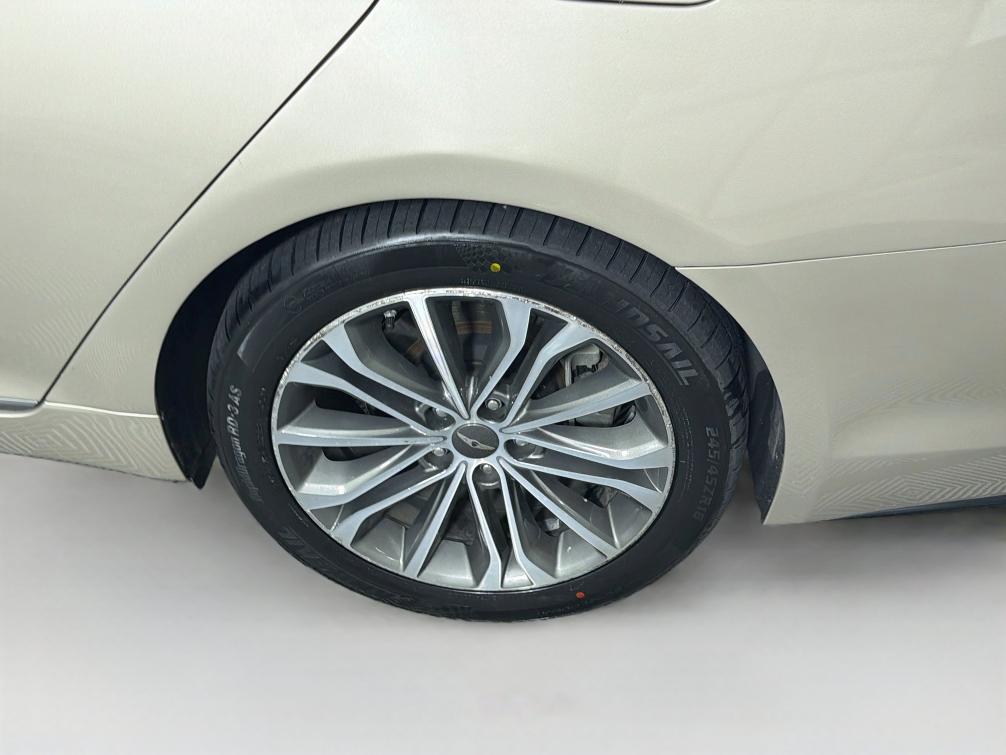 Used 2015 Hyundai Genesis 3.8 w/ Option Group 02 AWD/4WD image 11