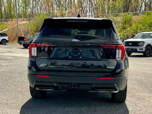 New 2026 Ford Explorer ST-Line w/ ST-Line Street Pack AWD/4WD image 4