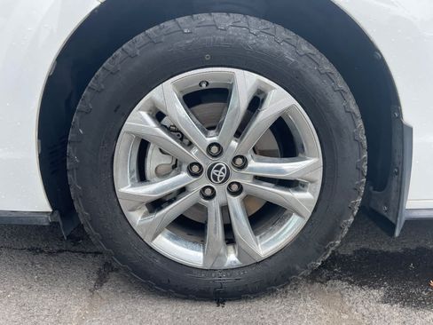 Used 2023 Toyota Sienna XSE w/ XSE Plus Package AWD/4WD image 15