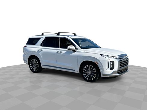 Used 2024 Hyundai Palisade Calligraphy image 2