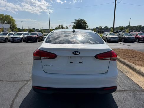 Used 2017 Kia Forte LX FWD image 6
