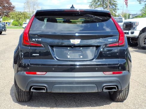 Used 2019 Cadillac XT4 Luxury w/ Cold Weather Package AWD/4WD image 4
