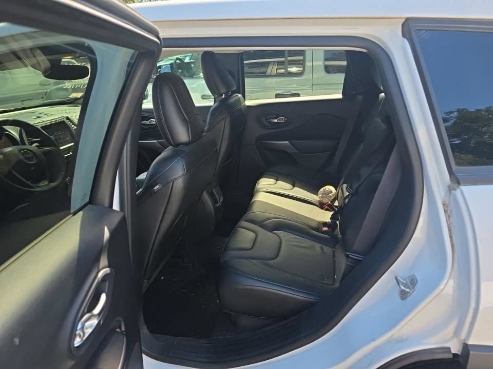Used 2022 Jeep Cherokee Latitude Lux AWD/4WD image 9
