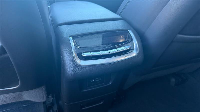 Used 2022 Cadillac XT6 Premium Luxury AWD/4WD image 22