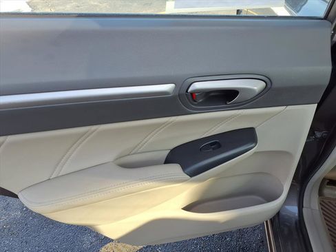 Used 2011 Honda Civic EX-L image 9