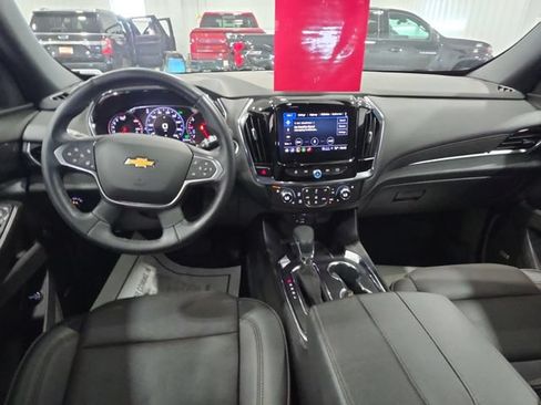 Used 2023 Chevrolet Traverse High Country w/ LPO, Floor Liner Package AWD/4WD image 9