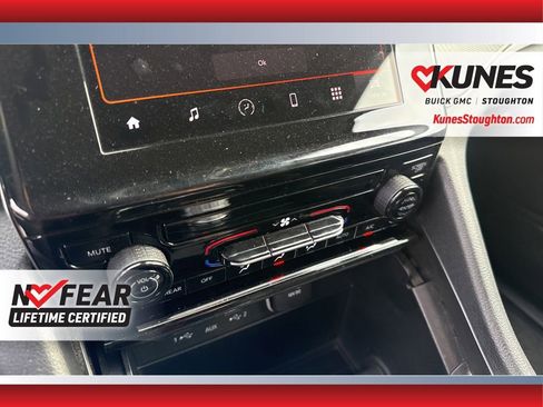 Used 2024 Jeep Grand Cherokee Laredo image 32