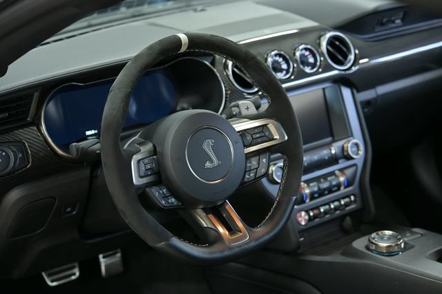 Used 2022 Ford Mustang Shelby GT500 w/ Carbon Fiber Track Pack RWD image 24