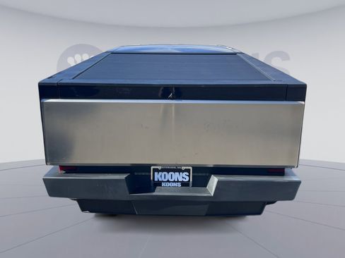 Used 2024 Tesla Cybertruck AWD Crew Cab image 5