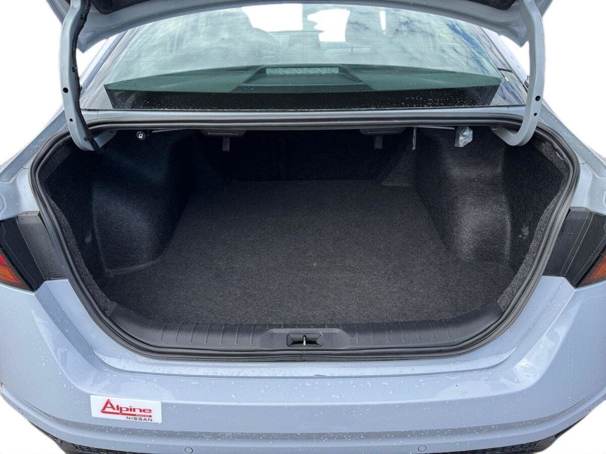 Used 2024 Nissan Altima 2.5 SR FWD image 19