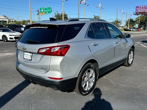 Used 2019 Chevrolet Equinox LT w/ Sun & Navigation Package image 6