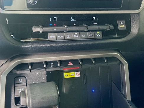 Certified 2026 Toyota Tundra SR5 AWD/4WD image 15