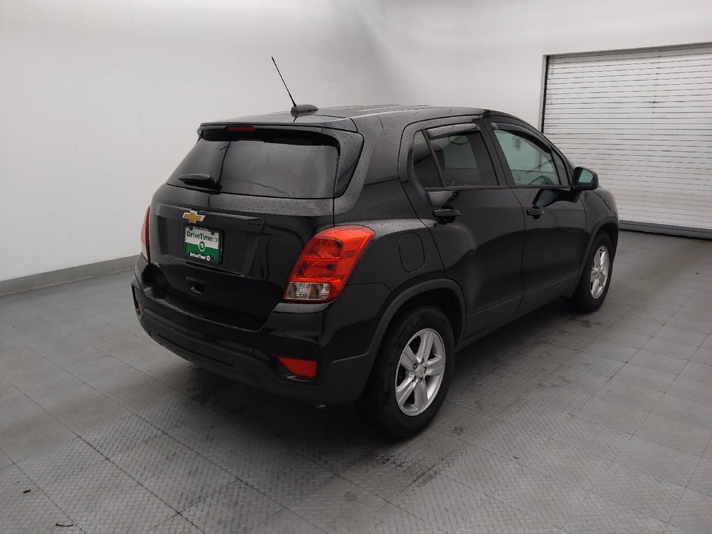 Used 2021 Chevrolet Trax LS w/ Tint and Cruise Package FWD image 9