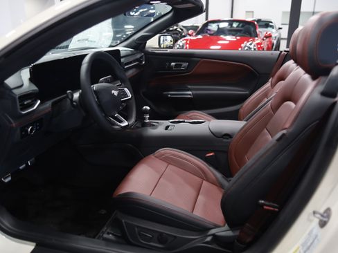 Used 2025 Ford Mustang GT Premium w/ 60th Anniversary Package RWD image 16