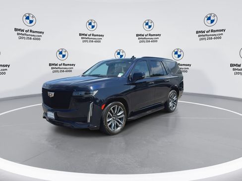 Used 2023 Cadillac Escalade Sport Platinum AWD/4WD image 4