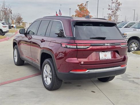New 2025 Jeep Grand Cherokee Laredo X image 3