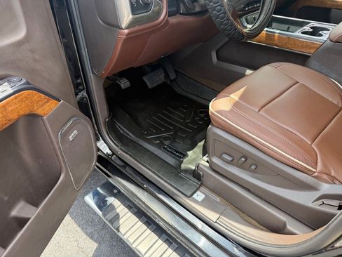 Used 2015 Chevrolet Silverado 1500 High Country w/ High Country Premium Package image 52