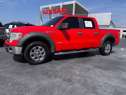 Used 2014 Ford F150 XLT w/ XLT Chrome Package RWD image 2