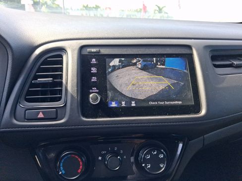 Used 2019 Honda HR-V Sport image 19