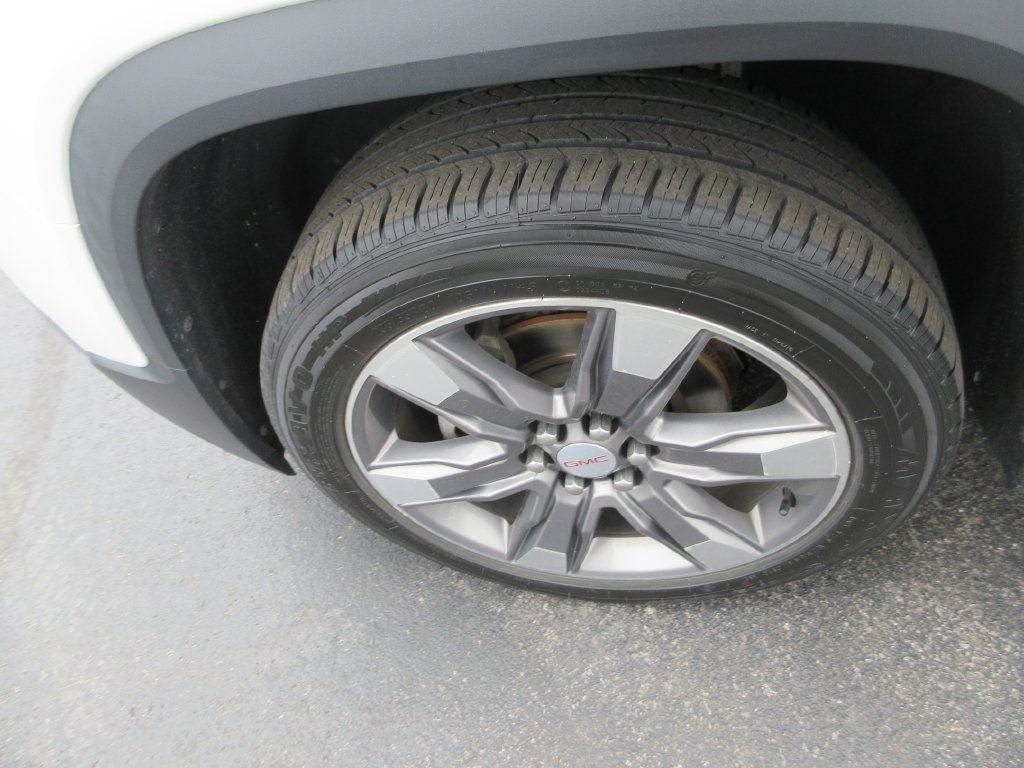 Used 2018 GMC Acadia SLT FWD image 14