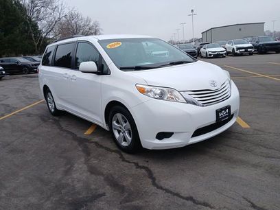 Used 2016 Toyota Sienna LE