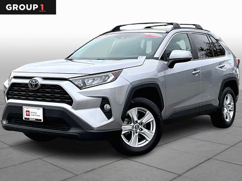 Used 2019 Toyota RAV4 XLE w/ Convenience Package image 1