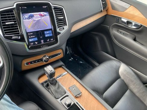 Used 2022 Volvo XC90 T6 Momentum image 16