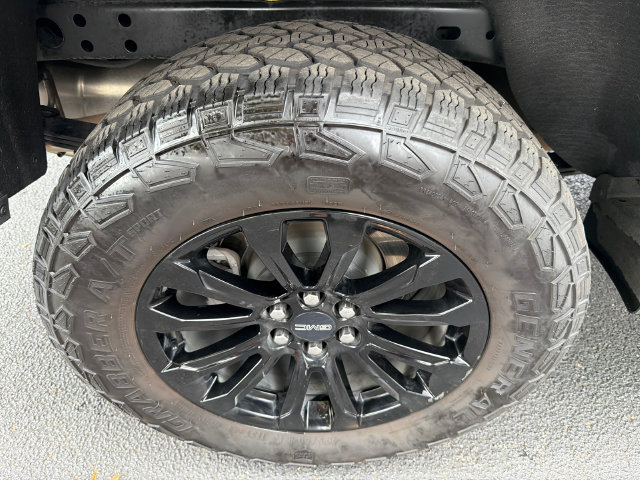 Used 2022 GMC Canyon Elevation w/ Elevation Premium Package AWD/4WD image 17