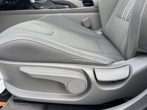 Certified 2023 Hyundai Elantra SEL w/ Preferred Accessory Package FWD image 17