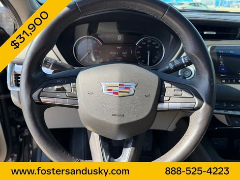 Used 2023 Cadillac XT4 Luxury w/ Cold Weather Package image 15