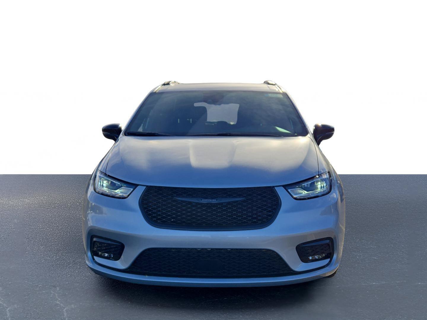 New 2026 Chrysler Pacifica Select w/ S Appearance Package FWD image 2