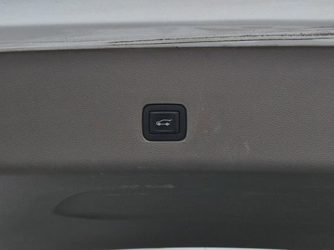 Used 2021 Chevrolet Traverse Premier w/ LPO, Floor Liner Package image 9