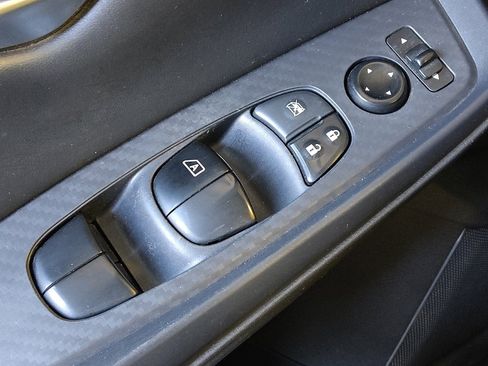 Used 2020 Nissan Sentra SV w/ Electronics Package FWD image 27