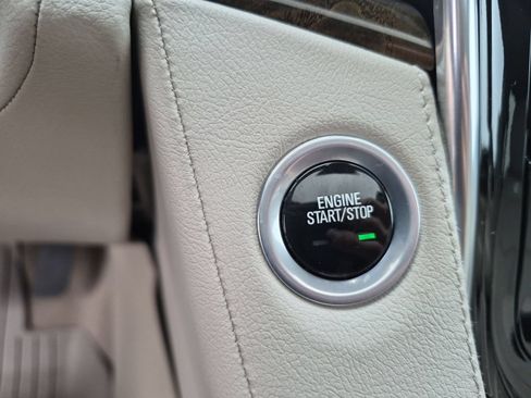 Certified 2019 Cadillac Escalade Luxury RWD image 17