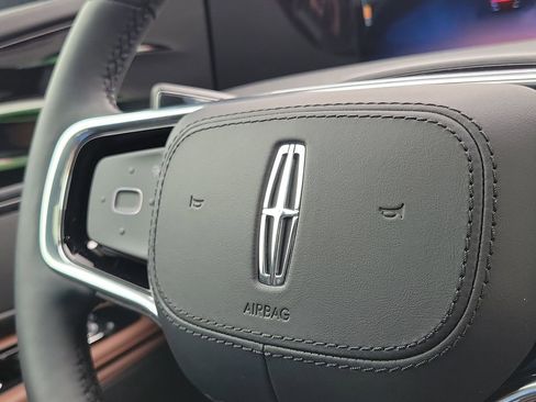 New 2026 Lincoln Nautilus Reserve image 30