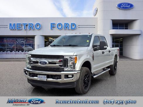 Used 2017 Ford F250 XLT w/ XLT Value Package image 8