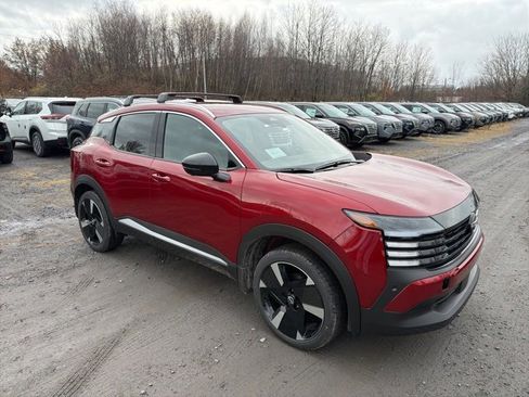 New 2026 Nissan Kicks SR w/ Cold Weather Package image 4