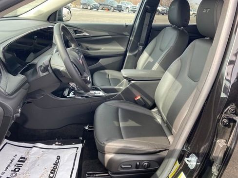 Used 2024 Buick Encore GX Sport Touring w/ Comfort Package image 14