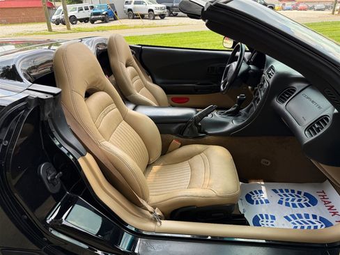 Used 2002 Chevrolet Corvette Convertible w/ Preferred Equipment Group1 image 53