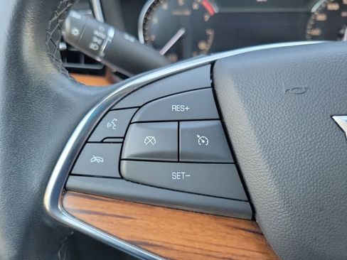 Certified 2022 Cadillac XT5 Premium Luxury FWD image 25