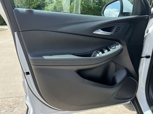 Used 2024 Buick Encore GX Preferred w/ Comfort Package FWD image 23