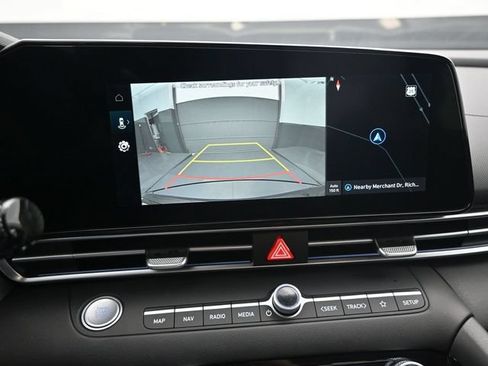 Used 2025 Hyundai Elantra Limited w/ Cargo Package FWD image 15
