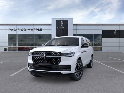 New 2025 Lincoln Navigator L Black Label image 2