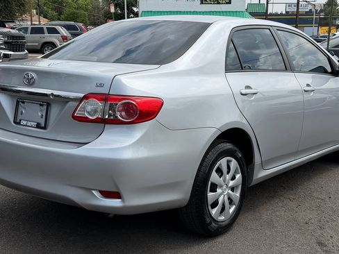 Used 2011 Toyota Corolla LE FWD image 3